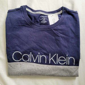 Calvin Klein T-Shirt